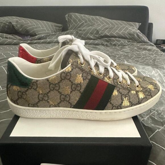Gucci Ace GG Supreme sneaker with bees - Picture 6 of 10